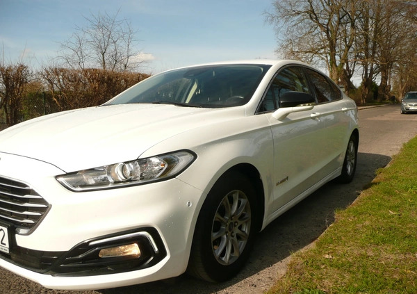 Ford Mondeo cena 77900 przebieg: 78600, rok produkcji 2019 z Koszalin małe 631